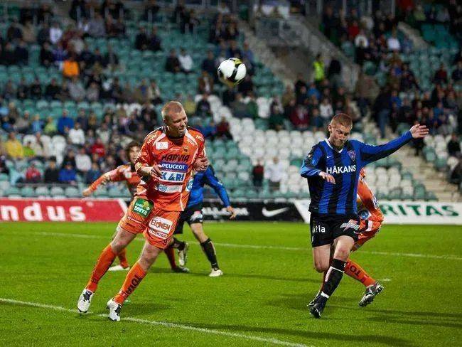 赫尔辛基男足备赛迅猛，赢得友谊赛取得胜利(国足乌兹别克全场回放)