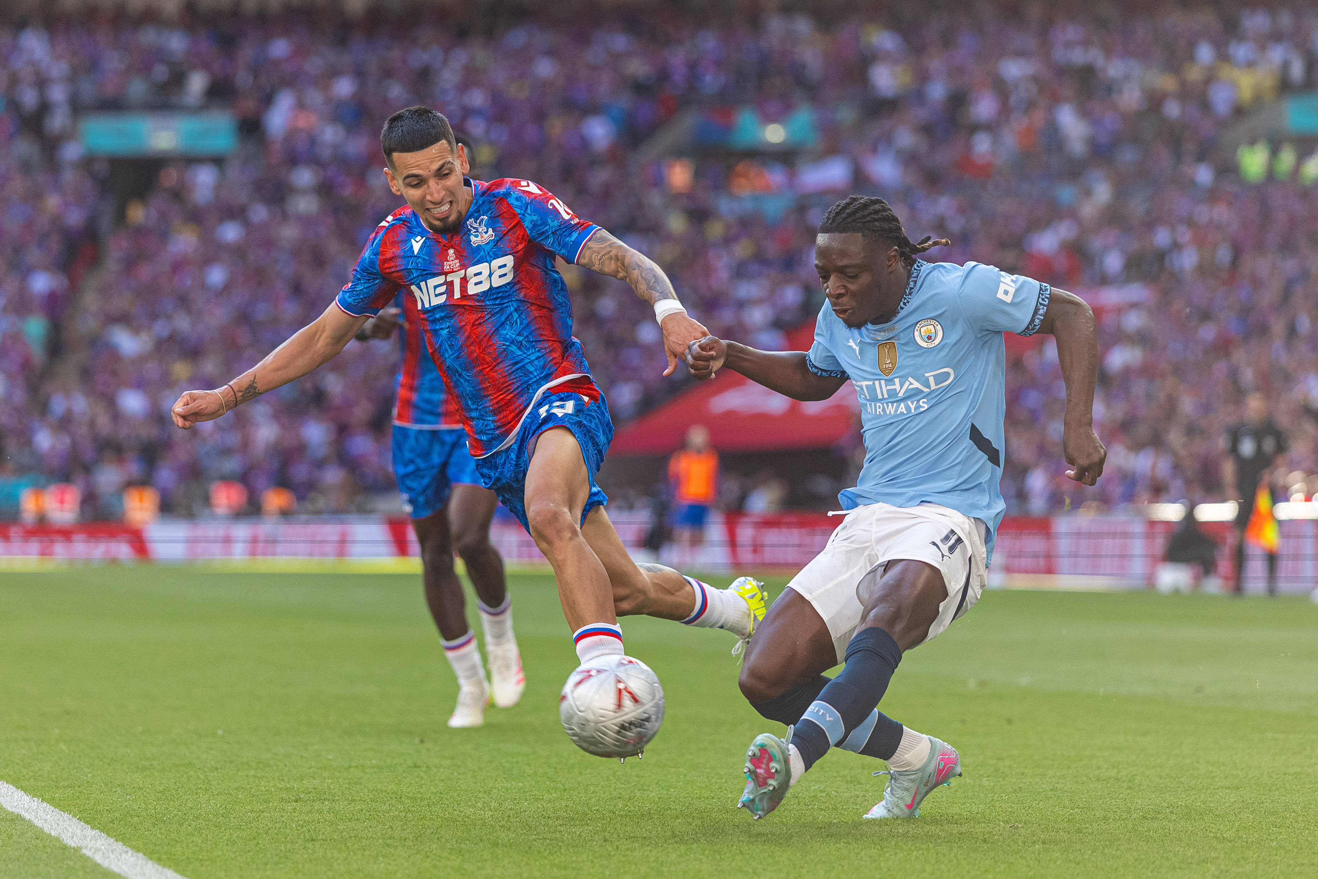 水晶宫客场战胜阿斯顿维拉，积分榜上升的简单介绍